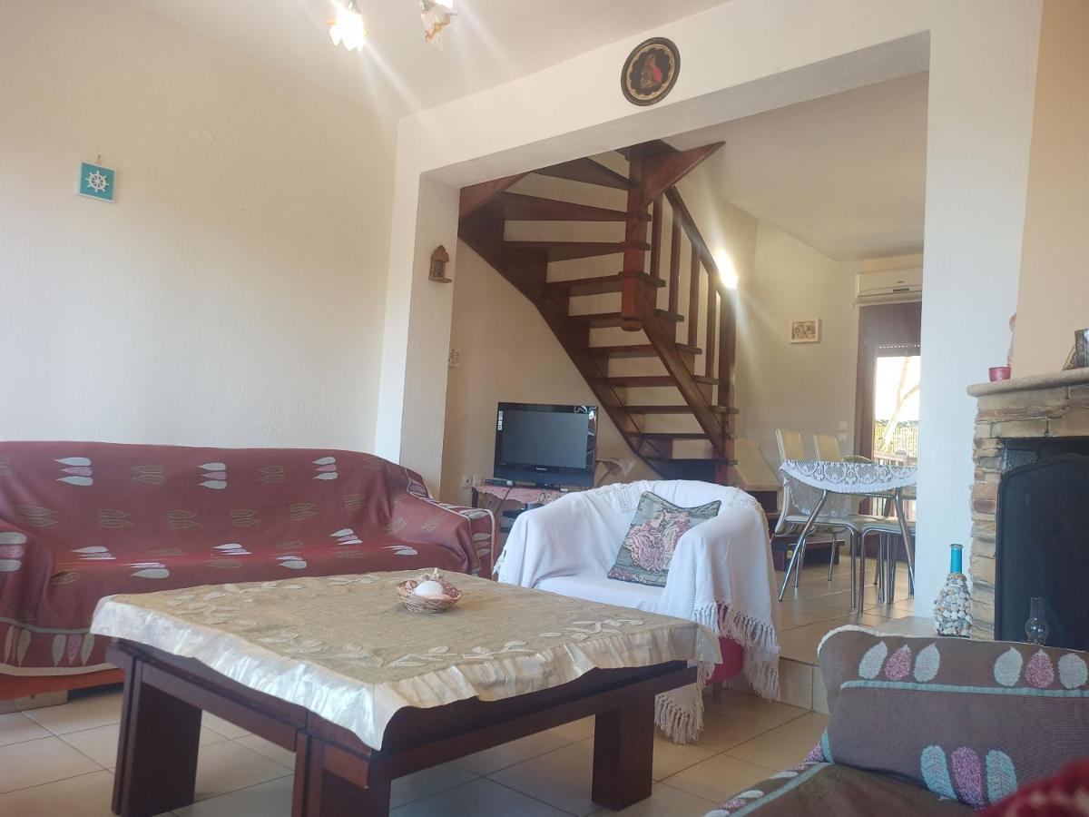 Μεζονετα Apartment Nea Roda Luaran gambar