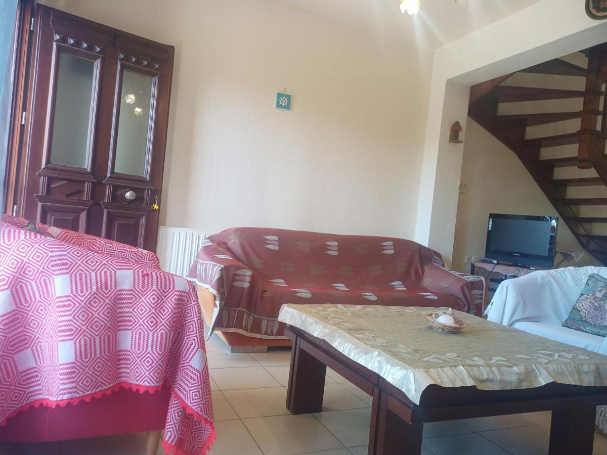 Μεζονετα Apartment Nea Roda Luaran gambar