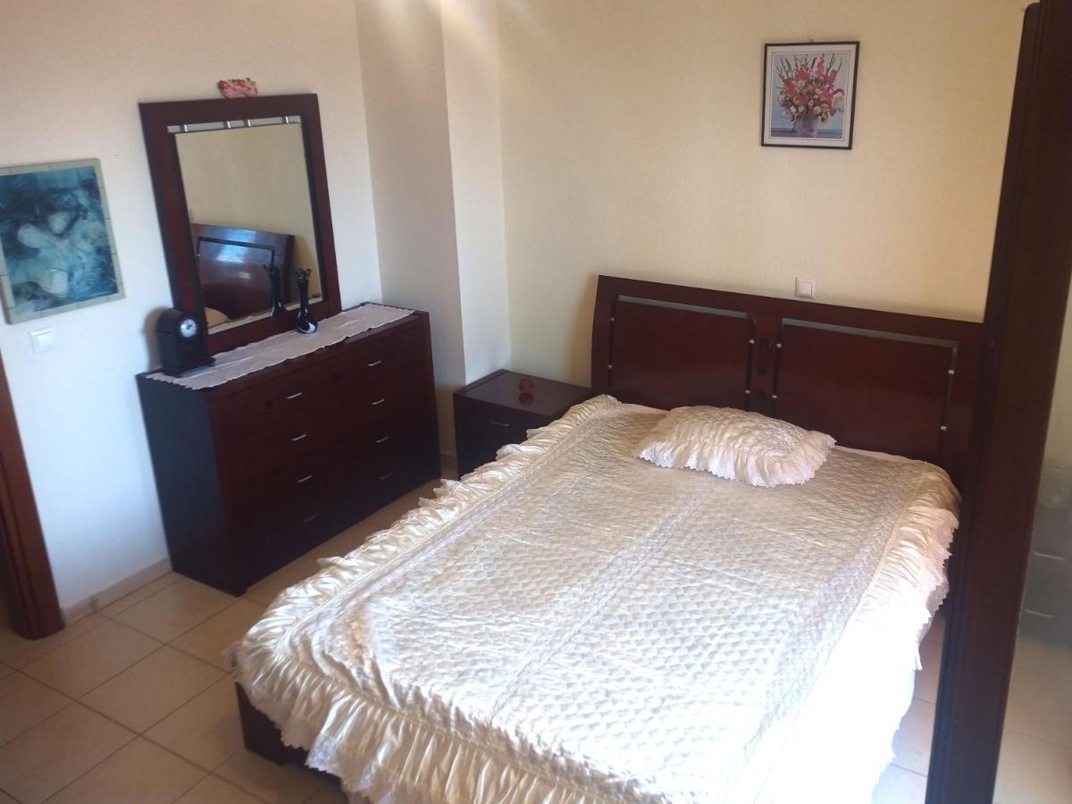 Μεζονετα Apartment Nea Roda Luaran gambar