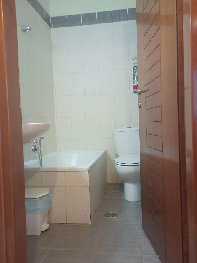 Μεζονετα Apartment Nea Roda Luaran gambar