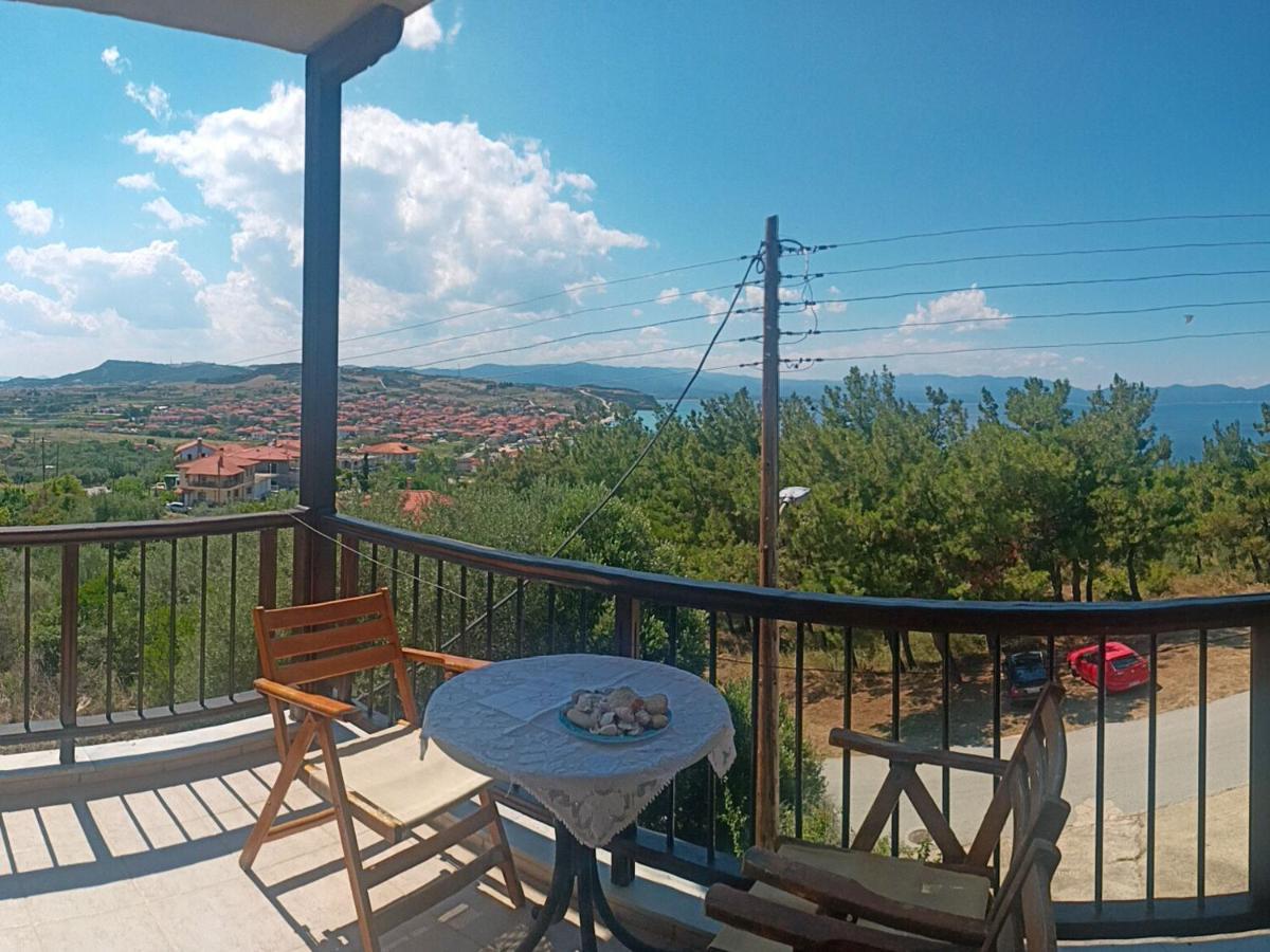 Μεζονετα Apartment Nea Roda Luaran gambar